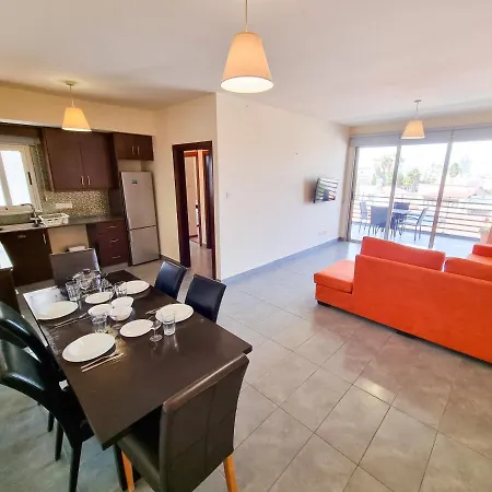 Apartment Pink Panther Larnaca