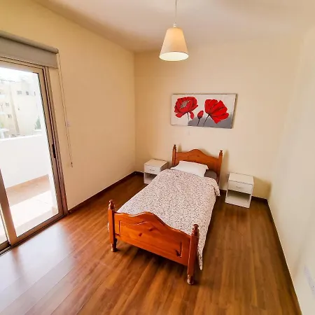 Apartment Pink Panther Larnaca